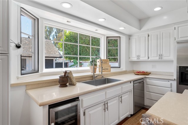 1122 Cranbrook Avenue, Torrance CA: https://media.crmls.org/medias/c05bb903-d150-40b0-bcac-e9f0b13225e1.jpg