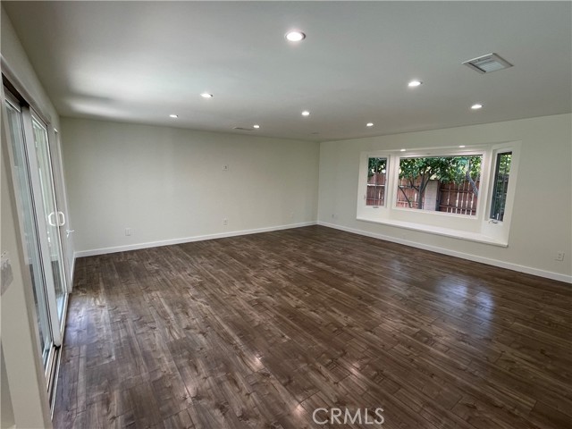 Detail Gallery Image 31 of 37 For 22678 Kittridge St, West Hills,  CA 91307 - 4 Beds | 3 Baths
