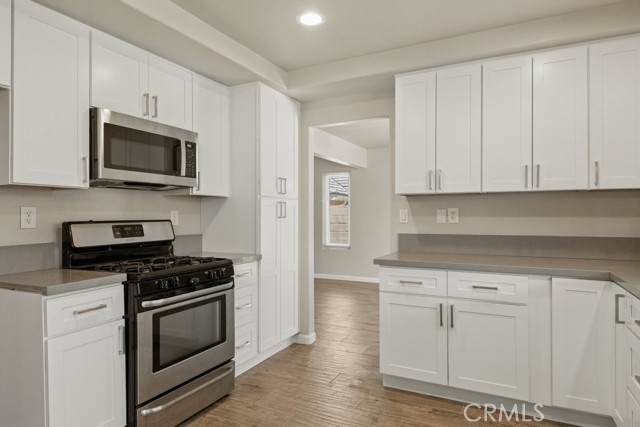 8670 Barton Street, Riverside CA: https://media.crmls.org/medias/c05cd0c4-19c6-4733-943d-e59ff79b8aaa.jpg