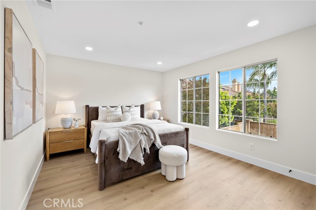 Detail Gallery Image 41 of 62 For 17 Rhode Island, Irvine,  CA 92606 - 5 Beds | 3 Baths