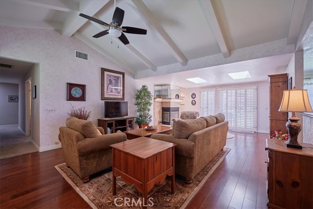 Detail Gallery Image 9 of 56 For 5235 Mayberry Ave, Rancho Cucamonga,  CA 91737 - 4 Beds | 2/1 Baths