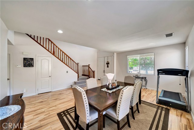 Detail Gallery Image 10 of 56 For 1791 Hideaway Pl, Palmdale,  CA 93551 - 3 Beds | 3 Baths