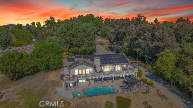 Detail Gallery Image 3 of 41 For 33135 Vino Way, Temecula,  CA 92591 - 7 Beds | 6 Baths