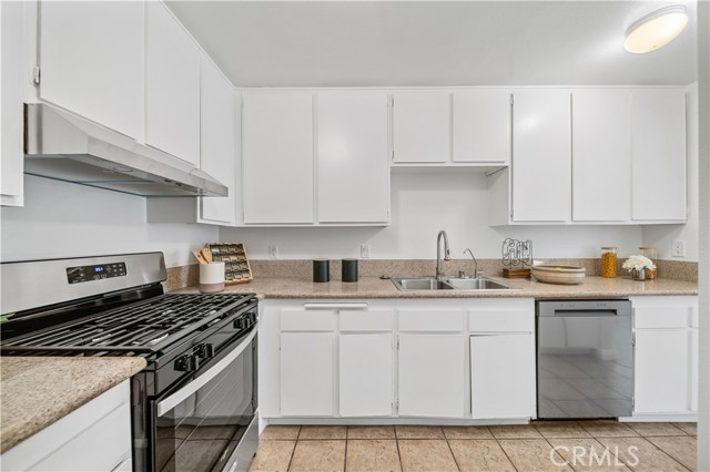 Detail Gallery Image 13 of 16 For 23640 Monument Canyon #C,  Diamond Bar,  CA 91765 - 2 Beds | 1/1 Baths