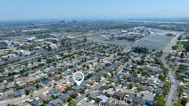 300 Bucknell Road, Costa Mesa CA: https://media.crmls.org/medias/c060e68f-bec3-45fc-98b8-5d58b25635eb.jpg