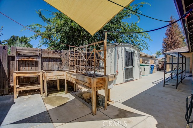 12109 Childress Street, Bakersfield CA: https://media.crmls.org/medias/c060f6a0-f598-4cd3-a8e3-14f0a06ef506.jpg