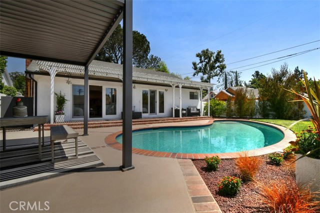 12614 Morrison Street, Valley Village CA: https://media.crmls.org/medias/c062eb6f-98af-4213-9dd6-c5b0984ac21b.jpg