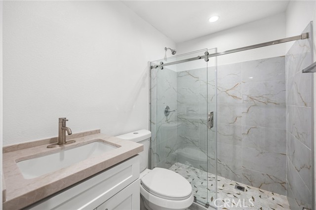 Detail Gallery Image 3 of 15 For 1119 Linden Ave a,  Glendale,  CA 91201 - 2 Beds | 1 Baths