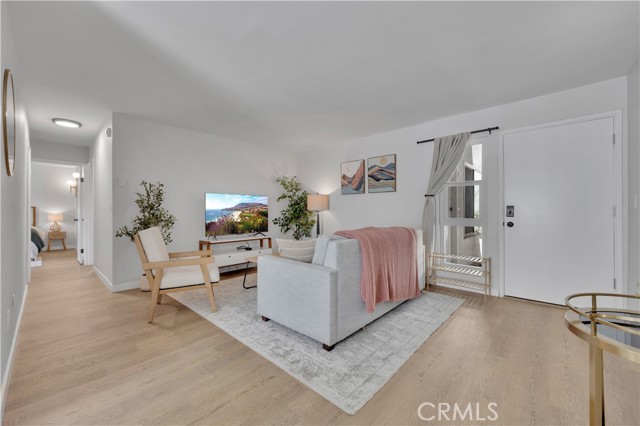 6679 Unit 13 Linda Vista Road, Linda Vista CA: https://media.crmls.org/medias/c06408a2-2c76-438b-b2c5-e8bc1bd6b8aa.jpg