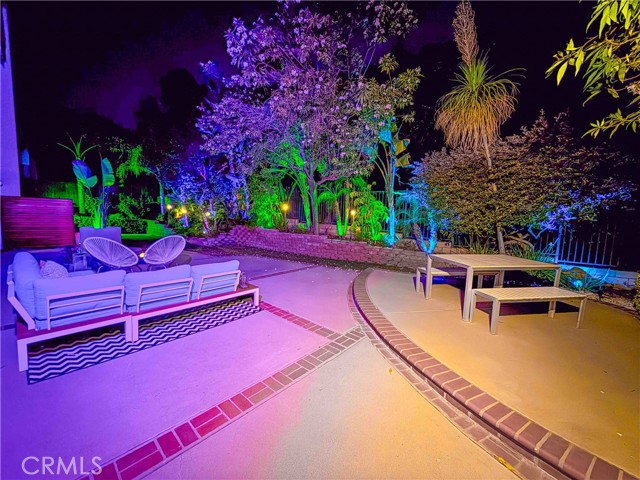 Image 16 of 18 For 3090 Mangular Avenue