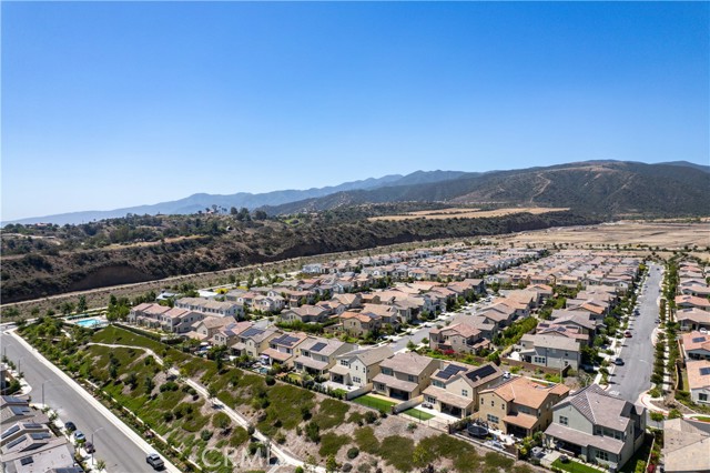 2454 Nova Way, Corona CA: https://media.crmls.org/medias/c06504e7-ac75-4e4c-ad99-accf70d0a1e7.jpg