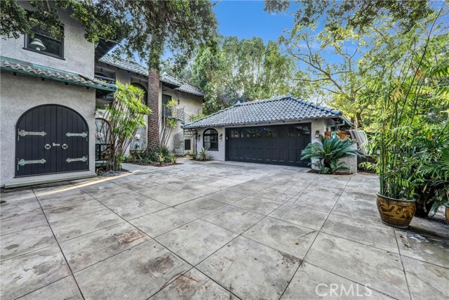 1215 Wentworth, Pasadena CA: https://media.crmls.org/medias/c065a395-c69a-4c4a-8377-0e4578da23ba.jpg