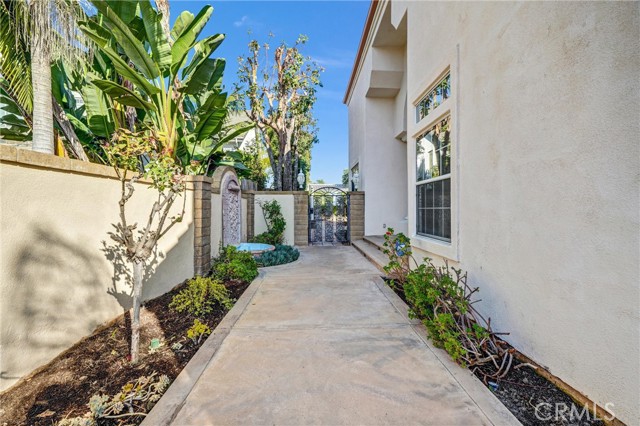 Detail Gallery Image 4 of 54 For 25711 Wood Brook Rd, Laguna Hills,  CA 92653 - 4 Beds | 2/1 Baths