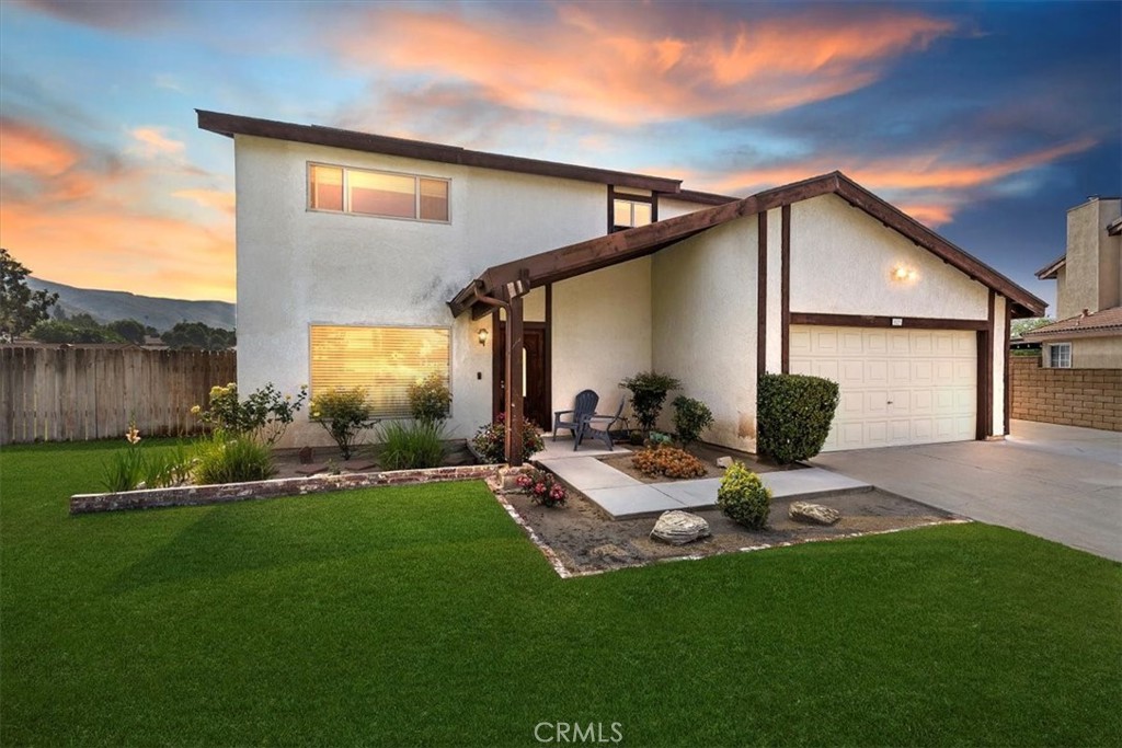 523 W Acacia Court