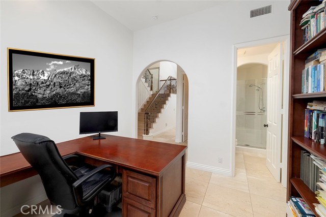 Detail Gallery Image 10 of 25 For 5646 Ocean Terrace Dr, Huntington Beach,  CA 92648 - 4 Beds | 4/1 Baths