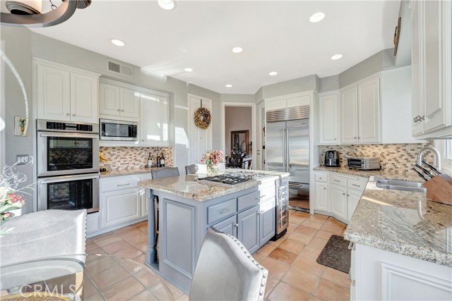 Detail Gallery Image 27 of 63 For 6392 Doral Dr, Huntington Beach,  CA 92648 - 3 Beds | 3/1 Baths