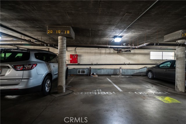 Detail Gallery Image 30 of 39 For 2343 E 17th #202,  Long Beach,  CA 90804 - 2 Beds | 2 Baths