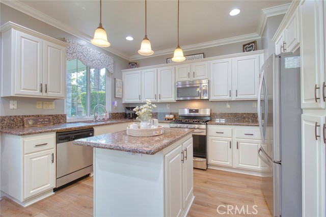 15597 Timberidge Lane, Chino Hills CA: https://media.crmls.org/medias/c06778f4-772f-4782-9305-84ec98eb1dfe.jpg