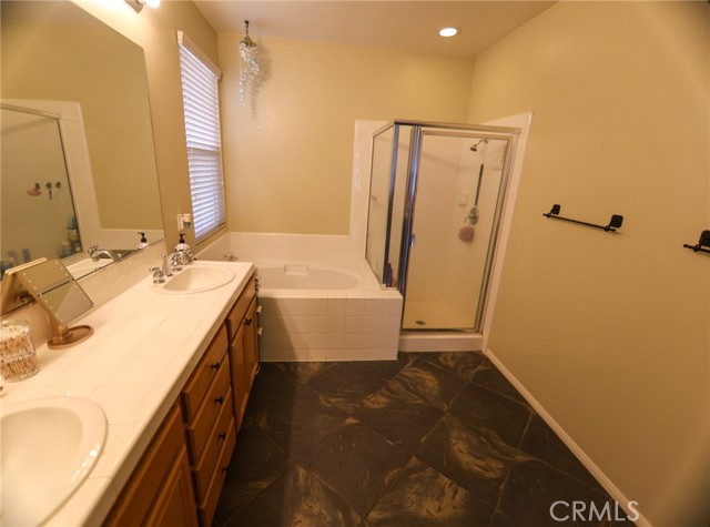 31532 Royal Oaks Drive, Temecula CA: https://media.crmls.org/medias/c0678f7f-0620-4449-b449-f4d25054026b.jpg