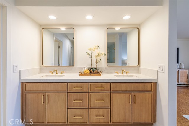 Detail Gallery Image 25 of 41 For 601 Lido Park Drive 3f,  Newport Beach,  CA 92663 - 2 Beds | 2/1 Baths