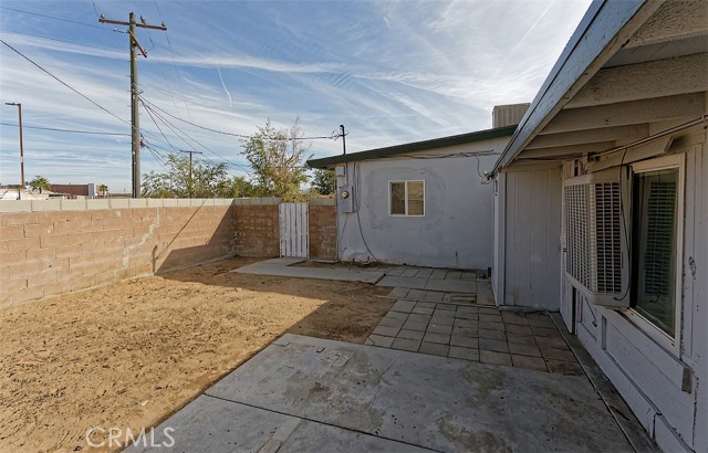 Detail Gallery Image 18 of 45 For 15004 Zenda St, Victorville,  CA 92395 - 3 Beds | 1 Baths