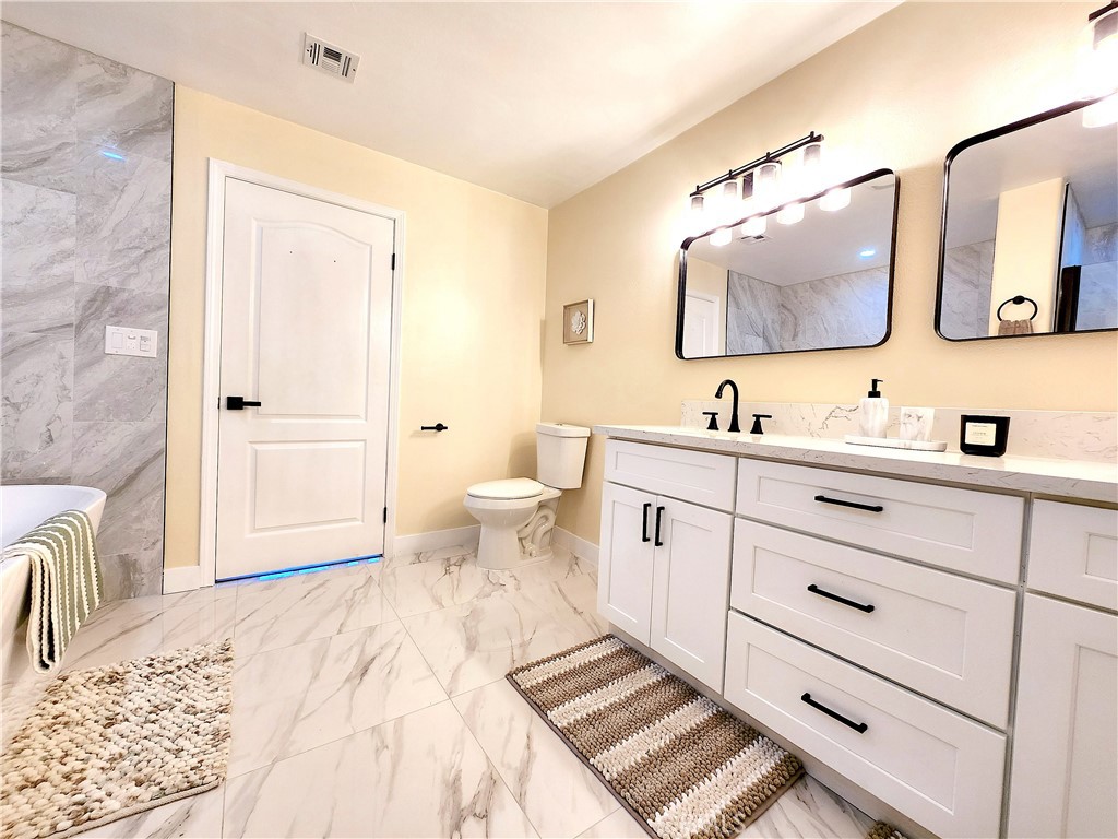 https://media.crmls.org/medias/c067cc35-8dec-46de-b6d0-9db521d382b8.jpg?preset=X-Large