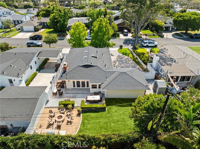 1912 Diana Ln, Newport Beach CA: https://media.crmls.org/medias/c067fcca-2574-4e30-9980-29b96cfd5547.jpg