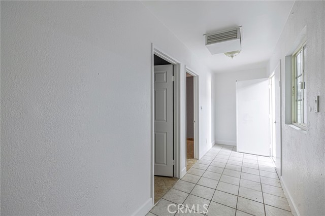 3149 E S Avenue, Palmdale CA: https://media.crmls.org/medias/c0680c98-43f1-4ad0-9562-a50950688f4e.jpg