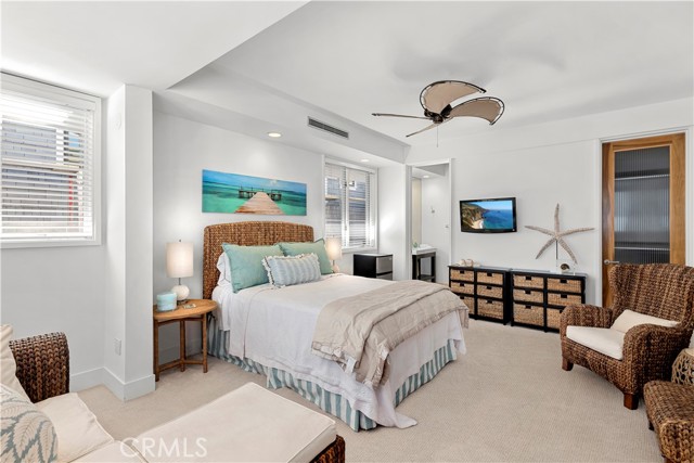 Detail Gallery Image 28 of 34 For 3308 Ocean Bld, Corona Del Mar,  CA 92625 - 5 Beds | 6/2 Baths