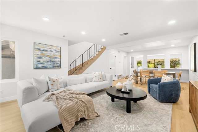 6511 E Circulo Dali, Anaheim Hills CA: https://media.crmls.org/medias/c0684dca-4a93-4ef5-9d9e-2d01ce4ad531.jpg