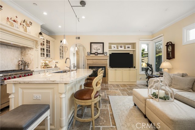 Detail Gallery Image 12 of 50 For 3222 Clay St, Newport Beach,  CA 92663 - 3 Beds | 2/1 Baths