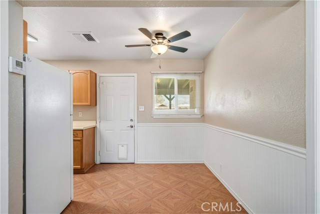 Detail Gallery Image 9 of 30 For 309 N Fairview St, Ridgecrest,  CA 93555 - 3 Beds | 2 Baths