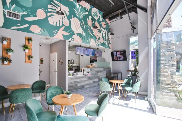 400 Disney Way, Anaheim CA: https://media.crmls.org/medias/c069994e-2d67-4b3f-a871-5c88f98dd7db.jpg