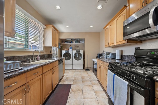 Detail Gallery Image 16 of 42 For 6390 San Marcos Way, Buena Park,  CA 90620 - 4 Beds | 2 Baths