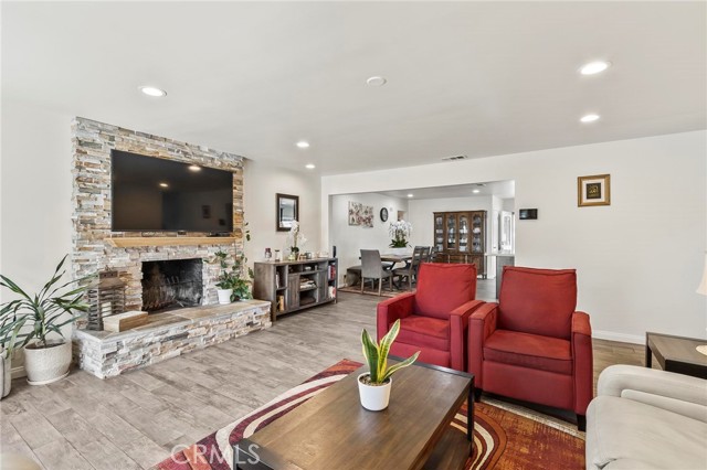 11131 Alburtis Avenue, Norwalk CA: https://media.crmls.org/medias/c06b86cd-d637-47bd-9e06-82bf7ae06fe1.jpg