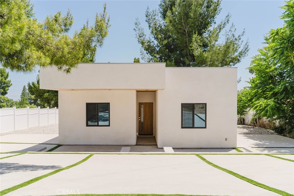 17846 Rinaldi Street
