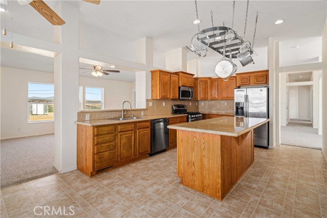 Detail Gallery Image 13 of 57 For 12567 Sahara, Rosamond,  CA 93560 - 3 Beds | 2/1 Baths