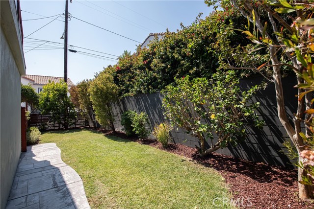 1406 Felton Ln, Redondo Beach, California 90278, 4 Bedrooms Bedrooms, ,Residential,Sold,Felton Ln,SB24152666