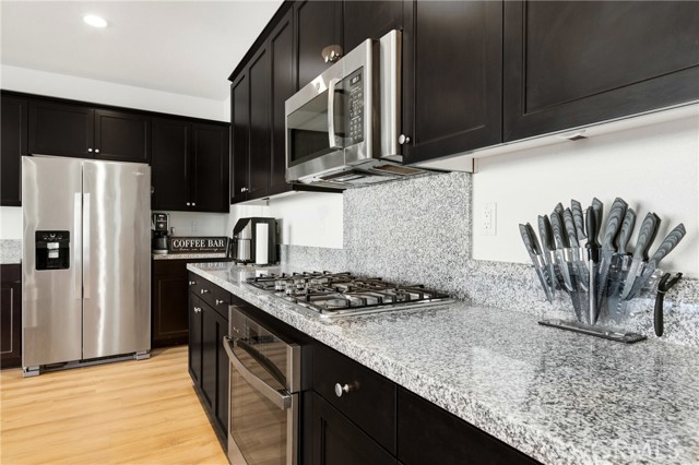 Detail Gallery Image 14 of 45 For 24942 Whispering, Menifee,  CA 92584 - 5 Beds | 3 Baths