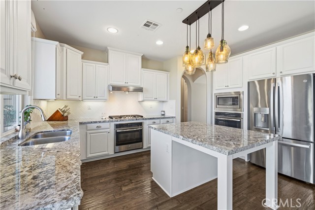 Detail Gallery Image 11 of 74 For 28417 Steel, Valencia,  CA 91354 - 6 Beds | 6 Baths