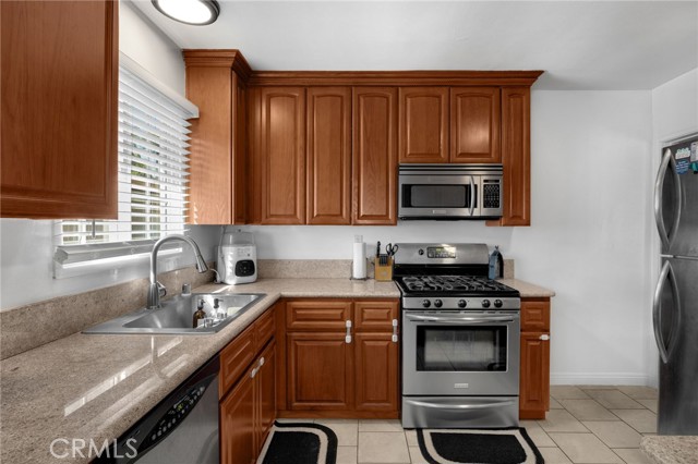 Detail Gallery Image 9 of 48 For 304 S Colfax, La Habra,  CA 90631 - 2 Beds | 2 Baths