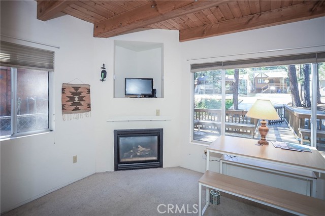 Detail Gallery Image 4 of 17 For 42640 La Placida Ave, Big Bear Lake,  CA 92315 - 2 Beds | 2 Baths