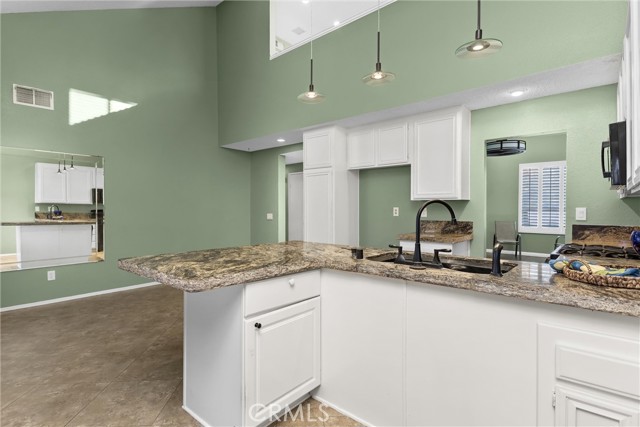 Detail Gallery Image 13 of 39 For 5891 Riviera, Banning,  CA 92220 - 2 Beds | 3 Baths