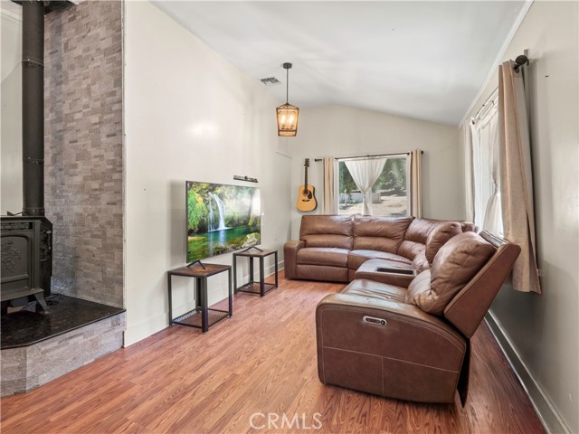 Detail Gallery Image 5 of 42 For 15221 Calle San Luis Potosi, Green Valley,  CA 91390 - 3 Beds | 2 Baths