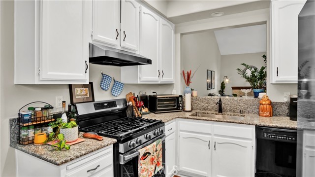 Detail Gallery Image 12 of 40 For 4790 Gondola, Oak Park,  CA 91377 - 2 Beds | 2/1 Baths