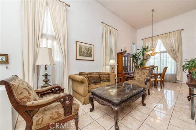 Detail Gallery Image 4 of 30 For 6541 Los Osos, Rancho Cucamonga,  CA 91701 - 5 Beds | 3 Baths