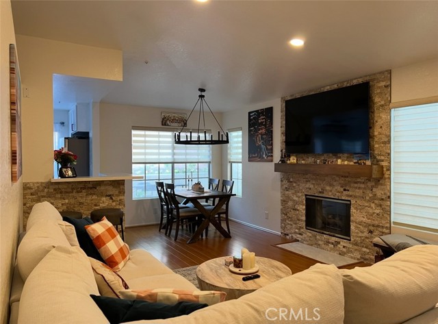 Detail Gallery Image 5 of 13 For 11273 Terra Vista Pkwy #E,  Rancho Cucamonga,  CA 91730 - 2 Beds | 2 Baths