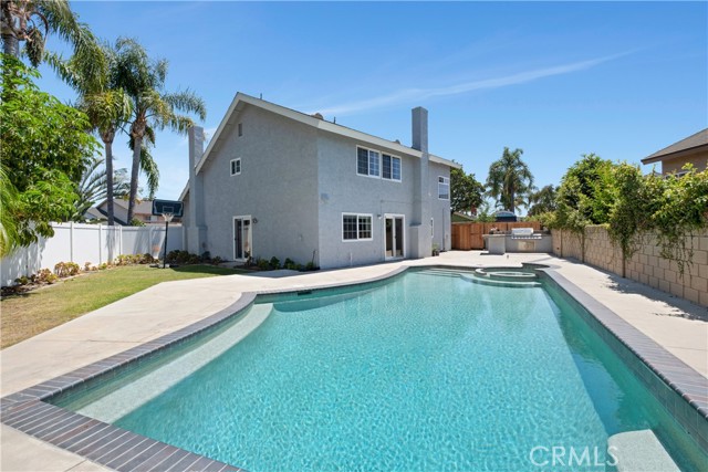 7 Hancock, Irvine CA: https://media.crmls.org/medias/c06f5ed8-074c-4f87-b20b-733c7688beca.jpg