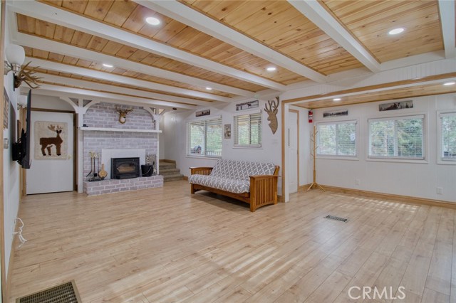 Detail Gallery Image 9 of 52 For 6252 Conifer Dr, Wrightwood,  CA 92397 - 4 Beds | 2/1 Baths