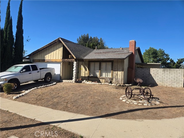 2137 North Swindon Ave photo 1